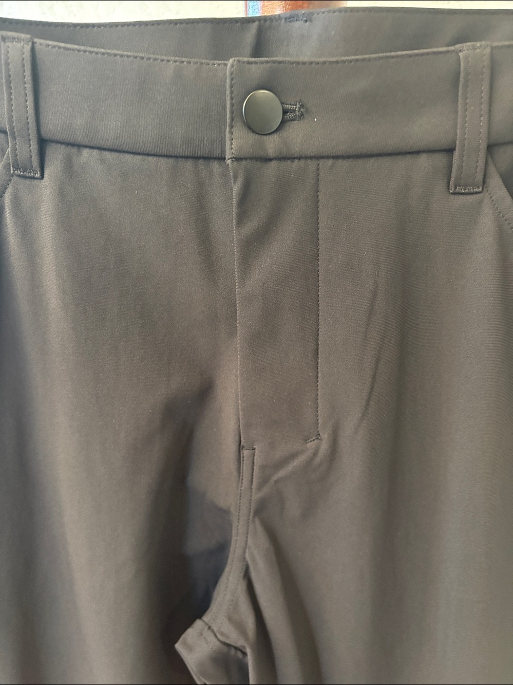 Men’s Lululemon ABC slim fit 5 pocket pant.